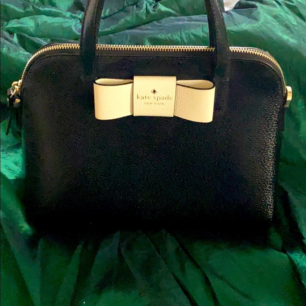 Kate Spade Handbag Like New! - Picture 1 of 11